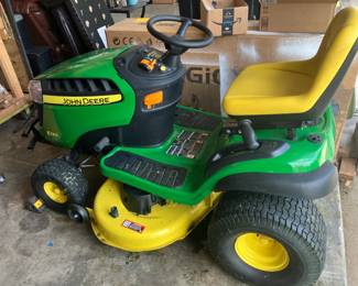 John Deere tractor mower E130, 116 hrs
