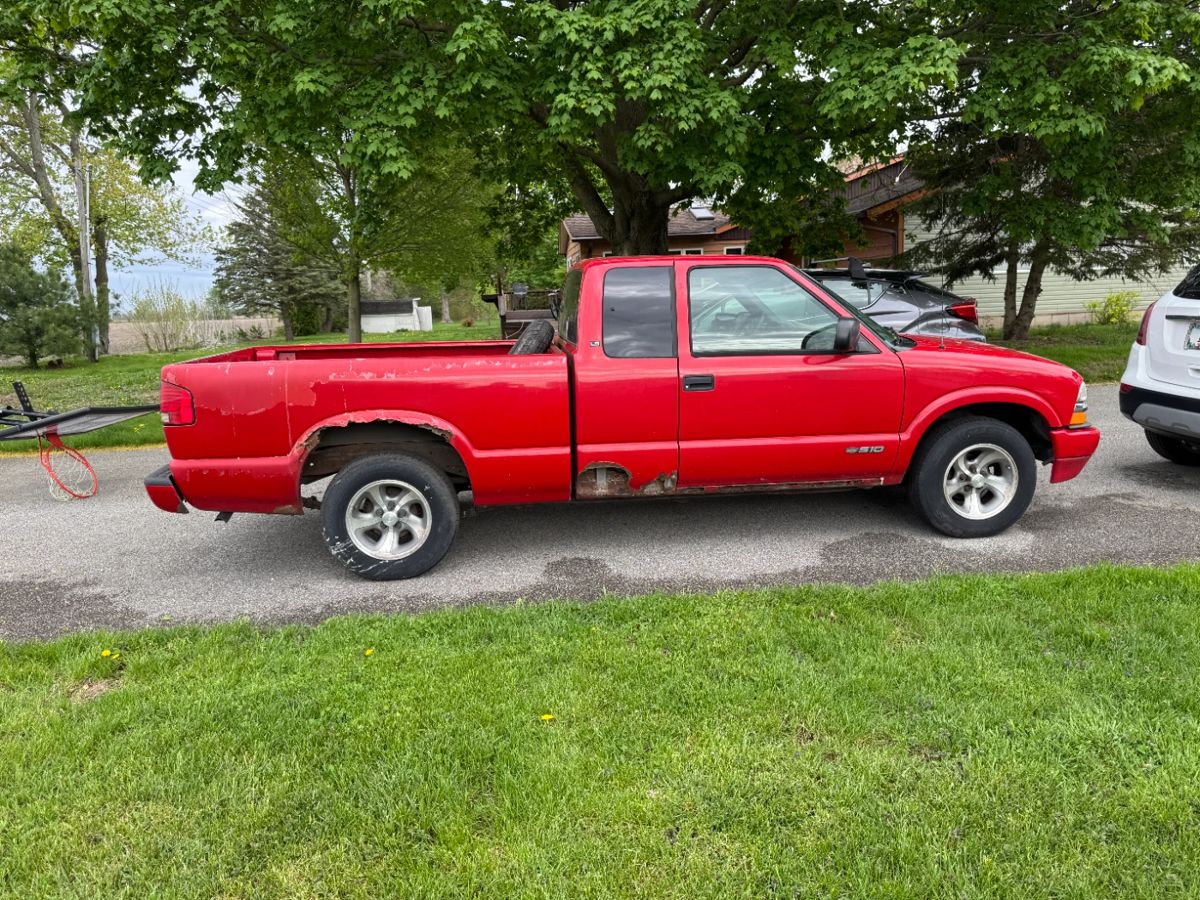 1999 Ford Ranger with some rust & mechanical issues. minimum bid $500