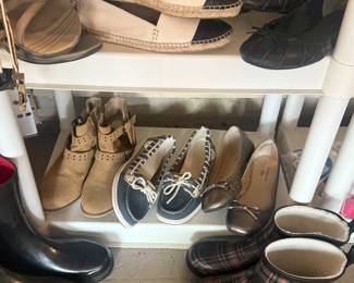 Women's shoes