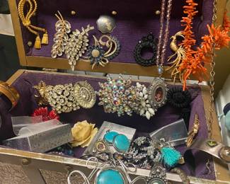 LOTS of beautiful jewelry