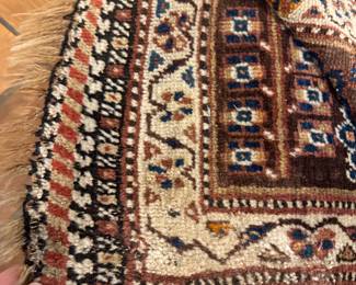 Antique Shiraz Wool Rug. Measures 5' 2: x 8'2" MORE PHOTOS TO COME!