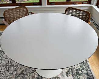 Knoll Saarinen Round Dining Table. Measures 48" D x 28.5" H. Photo 1 of 2.