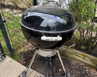 Weber Kettle Grill. Photo 1 of 2.