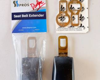 75 SeatBeltExtendersTikitBottleOpenerArnessClip
