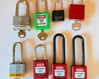 93 Collectionof8Padlocks