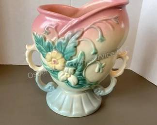 Hull vase (1 of 2)