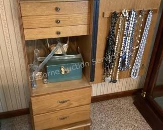 Jewelry armoire