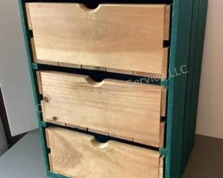 Crate with drawers