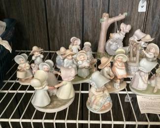 Circle of Friends figurines