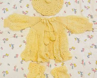 Antique 1920-1930s Baby Clothing...
- Sunny Yellow Day 4pc set: Crochet Sweater with blouson sleeves, Booties and pompoms, Tamtam cap topped with a pompom.