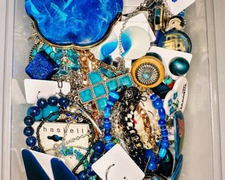Estate Bauble Box
#7 True Blues