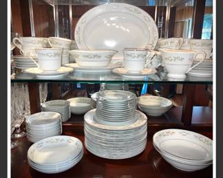 Formal White China set with Platinum Band. Small white Flowers
International Silver Company
Pattern: Springtime 326