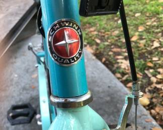 SCHWINN Deelite 20” girls bike.