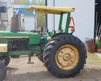 John Deere 2020