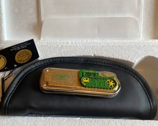 Assorted Franklin Mint John Deere Knives