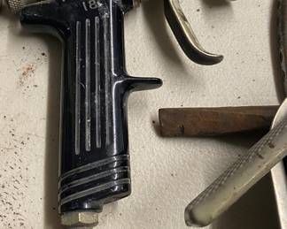 Binks Model 18 Spray Gun