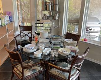 Kitchen table & chairs 