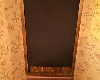 THIS IS THE ONE OF THE TWO SPEAKERS AVAILABLE