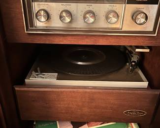 VINTAGE SEARS STEREO