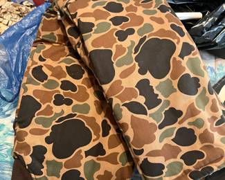 LOTS OF HUNTING CLOTHING