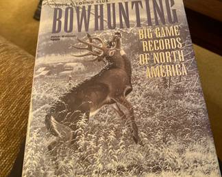 1999 BOWHUNTING COFFEE TABLE BOOK INCLUDES INTERESTING STATS