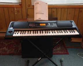 KORG EK50 Keyboard W Stand