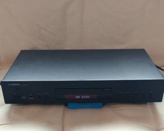Yamaha CDS303 Single Disc Player