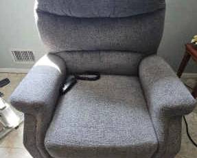 003 Grey Electric Lift Chair