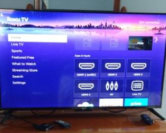 Roku 42 TV W Micca HD Player
