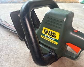 Black & Decker 22 inch electric hedge trimmer