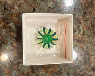 vintage green crystal Flower pin