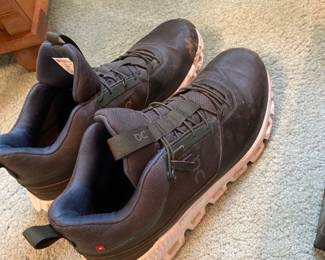 On Cloud sneakers