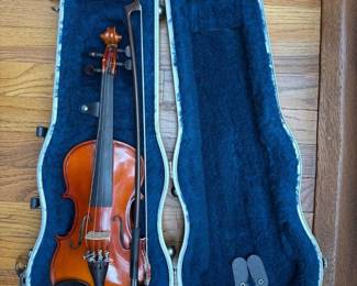 Skylard Violin
