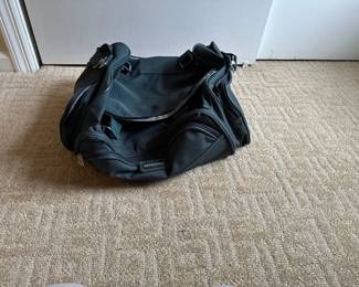 Metropolis Duffle Bag / Carry on luggage