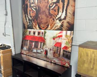 Console and Artwork Orlando