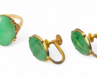 Lot 16 | Burmese Jade Ring and Earrings 1950 6g 3 PCS