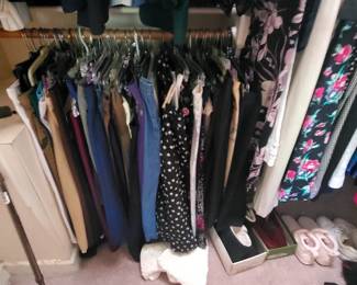Ladies skirts, large sizes.