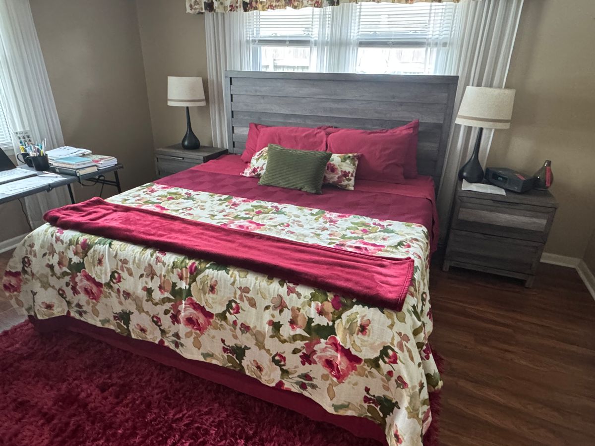 King size bedroom set. Bed. Frame. Mattress. 2 end tables. 2 lamps. Dresser with mirror 