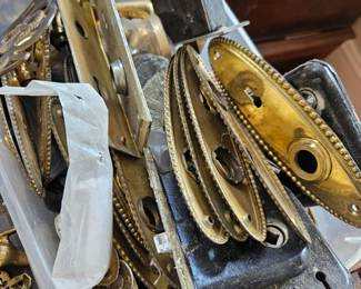 Some of these backplates are vintage Baldwin!