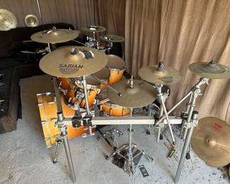 Complete Maple Pearl Master Drum Set with cymbals and rack