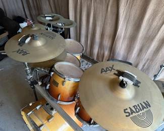 Vintage Pearl Drum Set