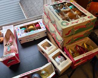 . . . vintage Christmas bulbs