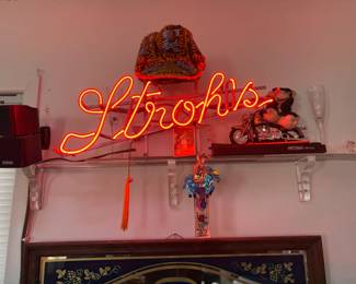 . . . Stroh's neon bar sign