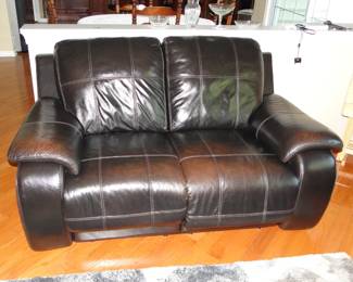 Raymor & Flanigan reclining loveseat