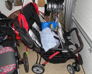 Strollers one seats 4 children all up to code