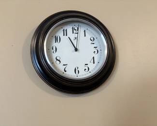 battery clock