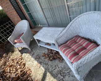 White wicker set