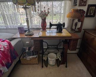 Singer Sewing Machine #99 from Great Britain, Slag Glass and Amber Glass Lamps, Art & Bed