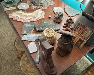 Fossil's & Vintage Table