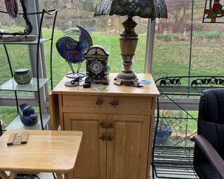 Rolling cart - Stain Glass Lamps, Tons of hanging Glass Art